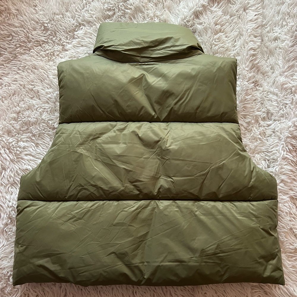 NWT Cropped Olive Green American Eagle Vest - Picture 7 of 7